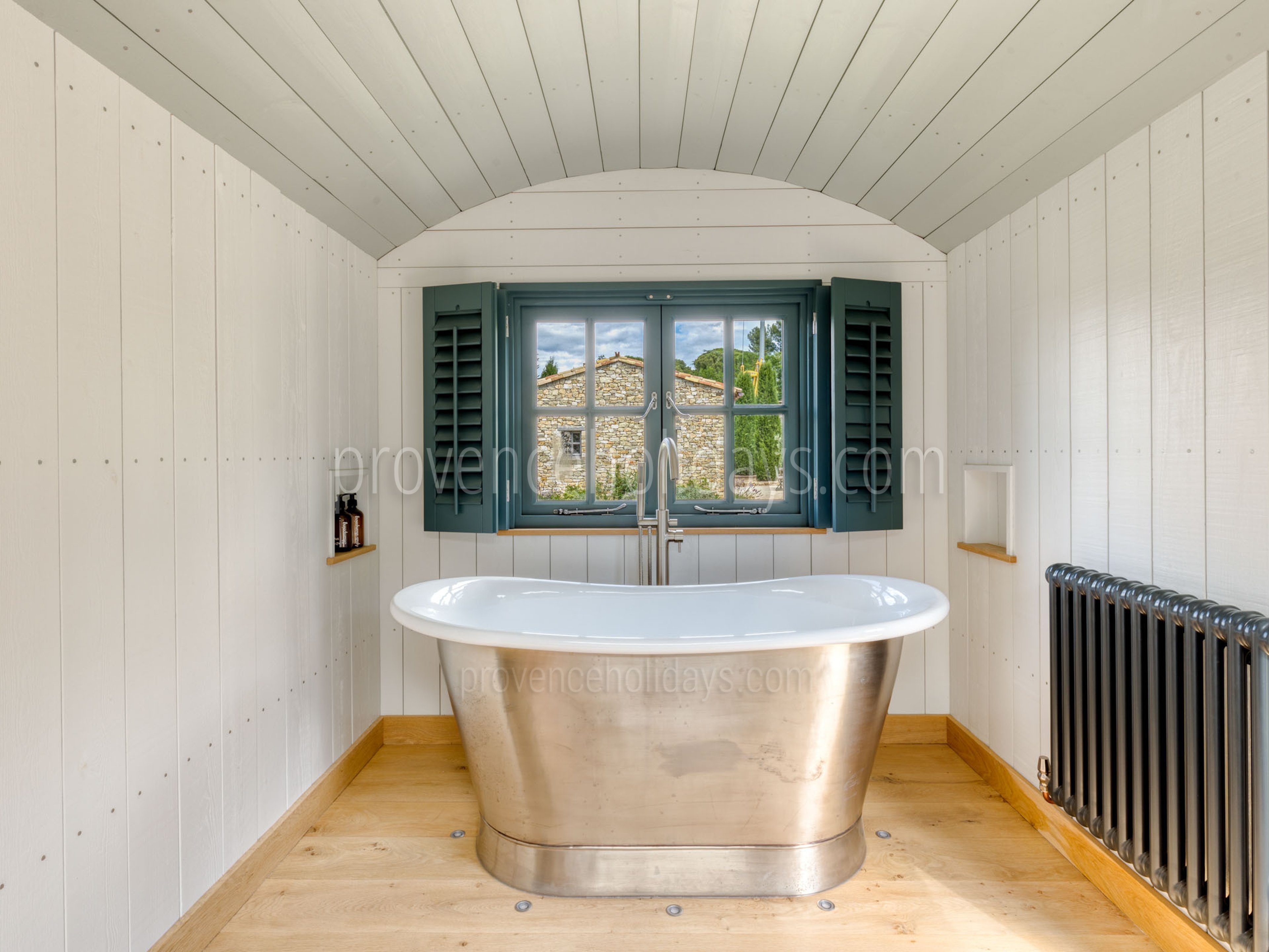46 - Mas Province: Villa: Bathroom