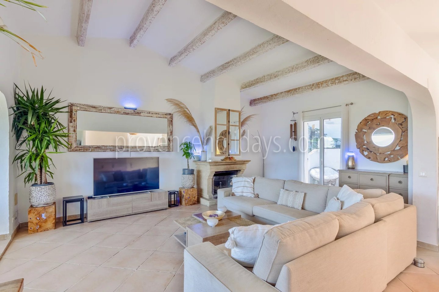 9 - Quiet house in Gassin: Villa: Interior