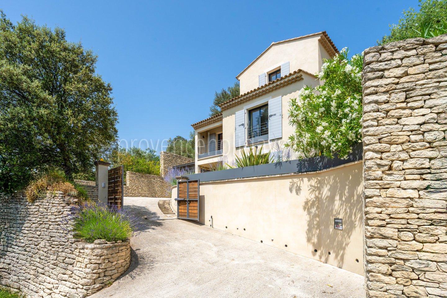 3 - Le Belvédère Provençal: Villa: Exterior