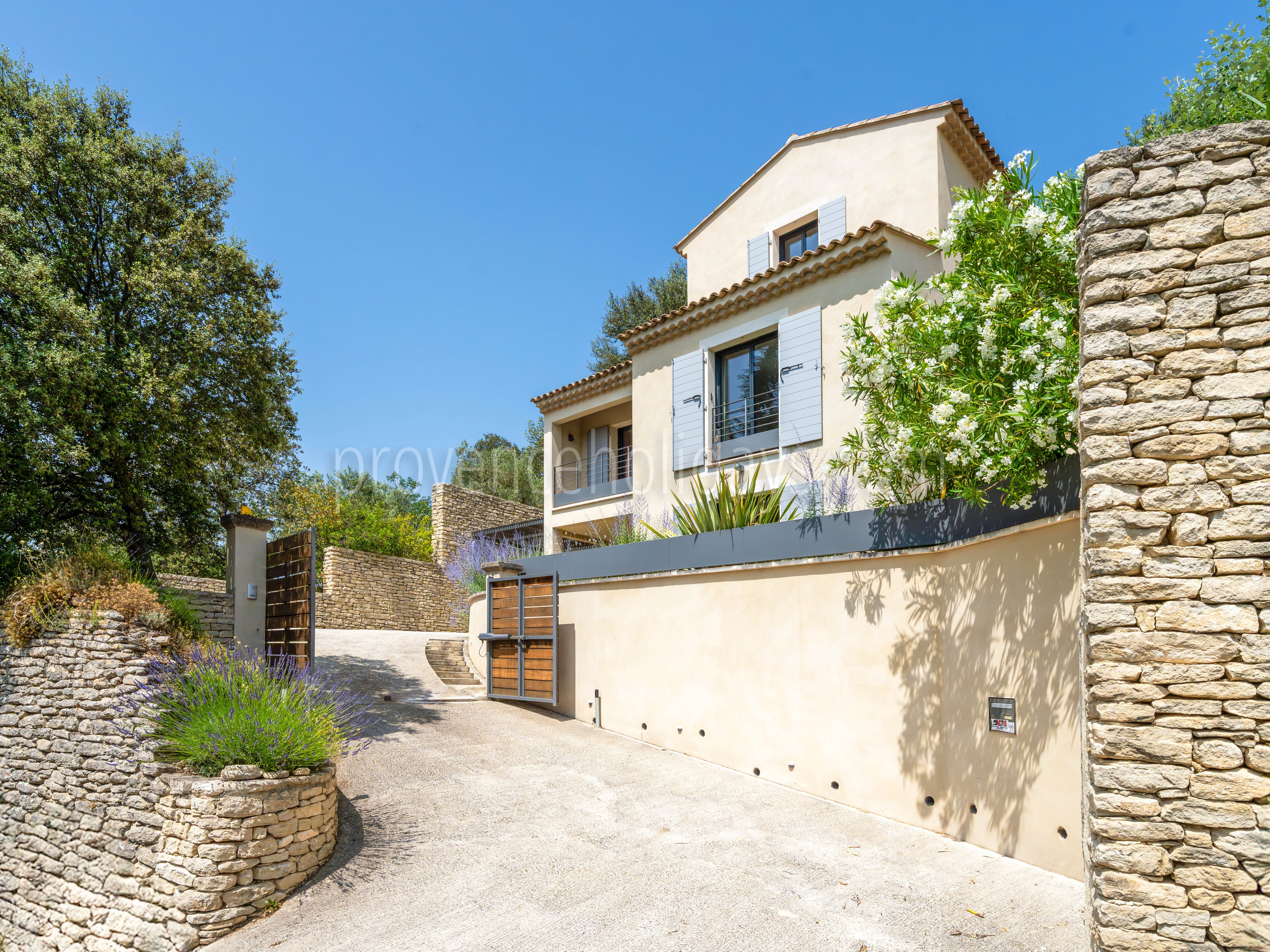 3 - Le Belvédère Provençal: Villa: Exterior