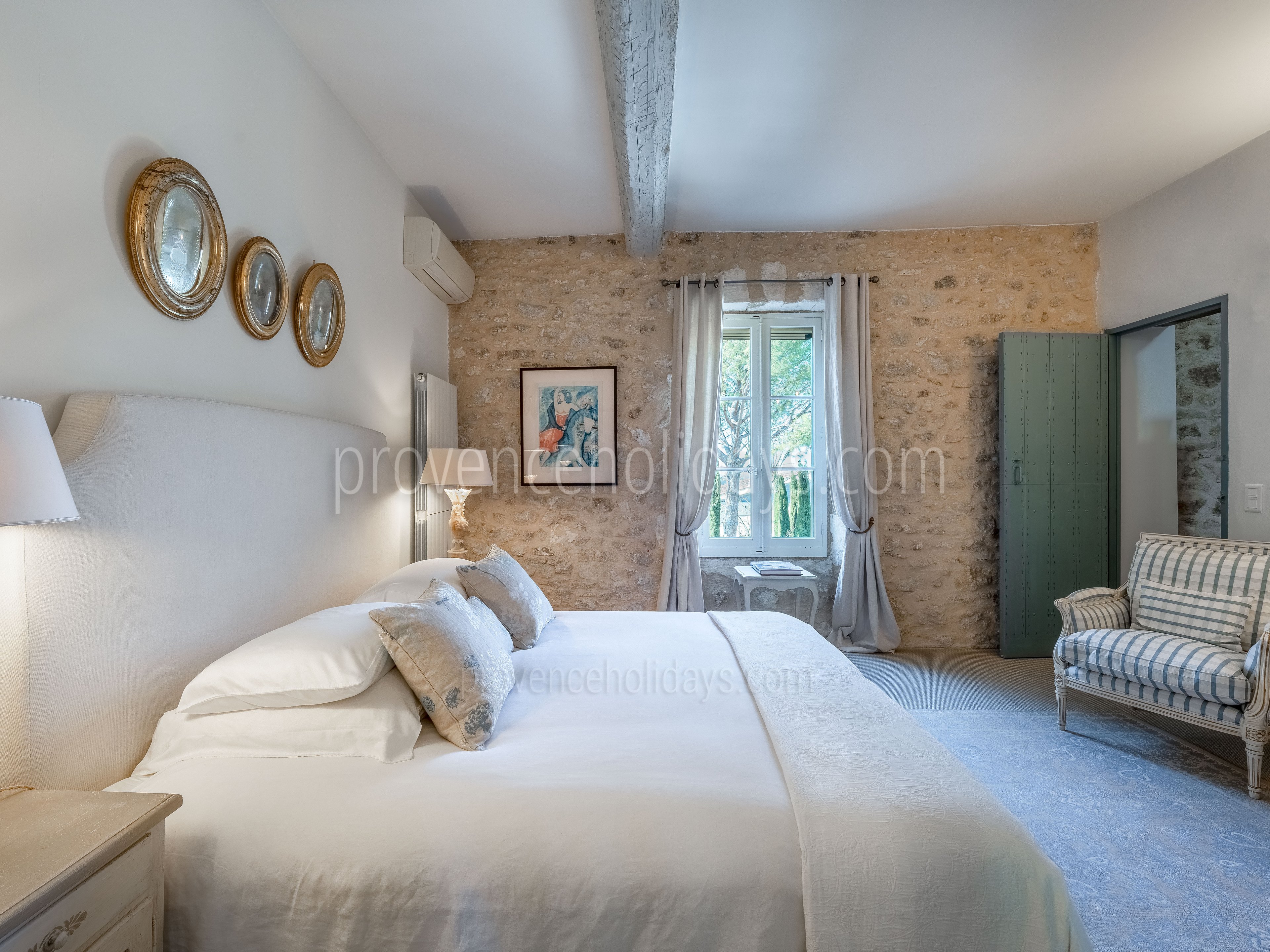 32 - L\'Écrin de Lagnes: Villa: Bedroom