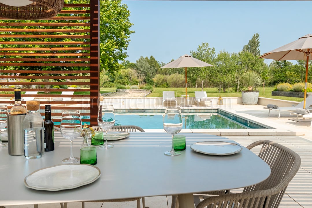 20 - Le Mas du Rollier: Villa: Exterior