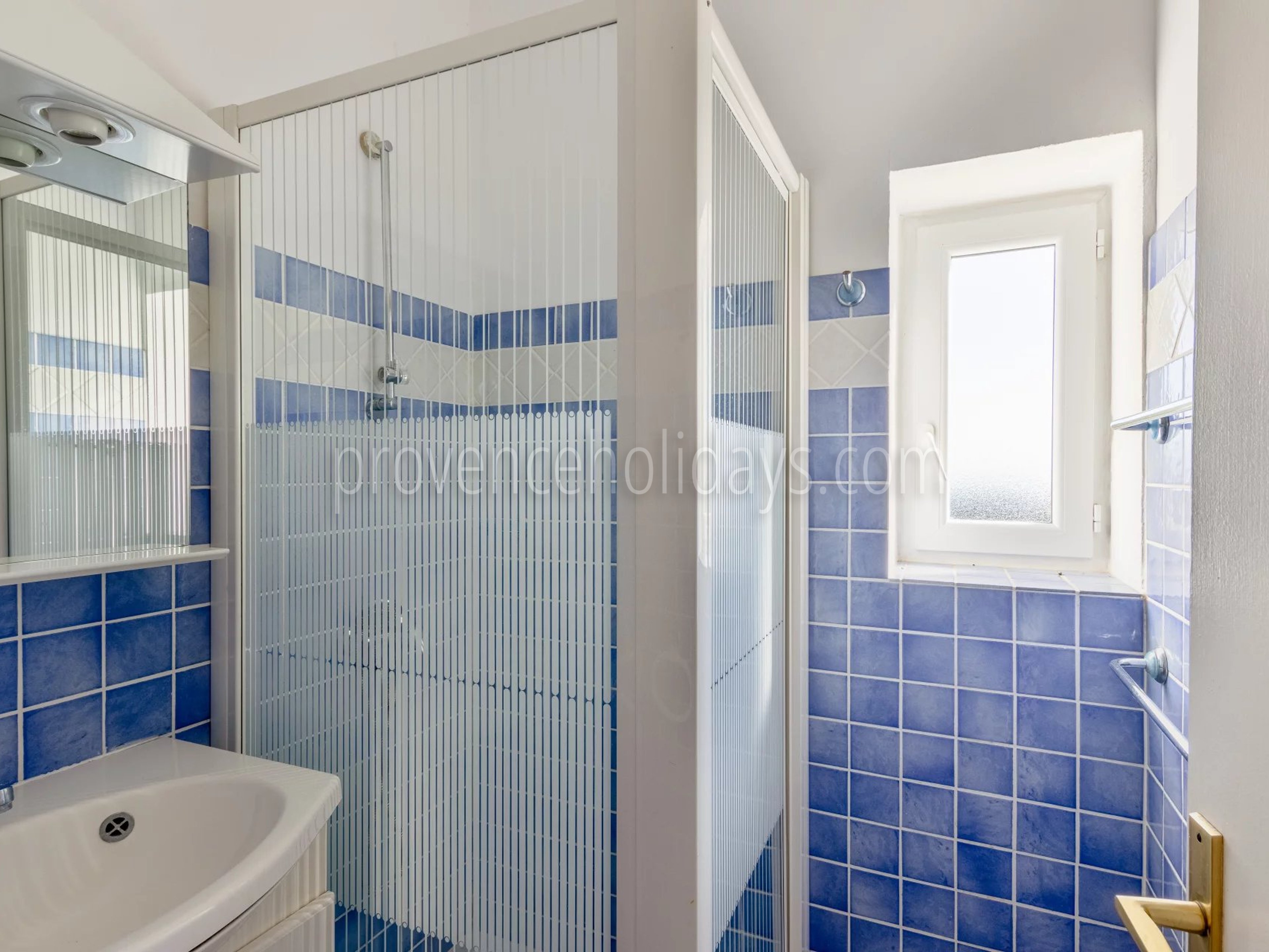 33 - Te renoveren villa in Rayol-Canadel-sur-Mer: Villa: Bathroom