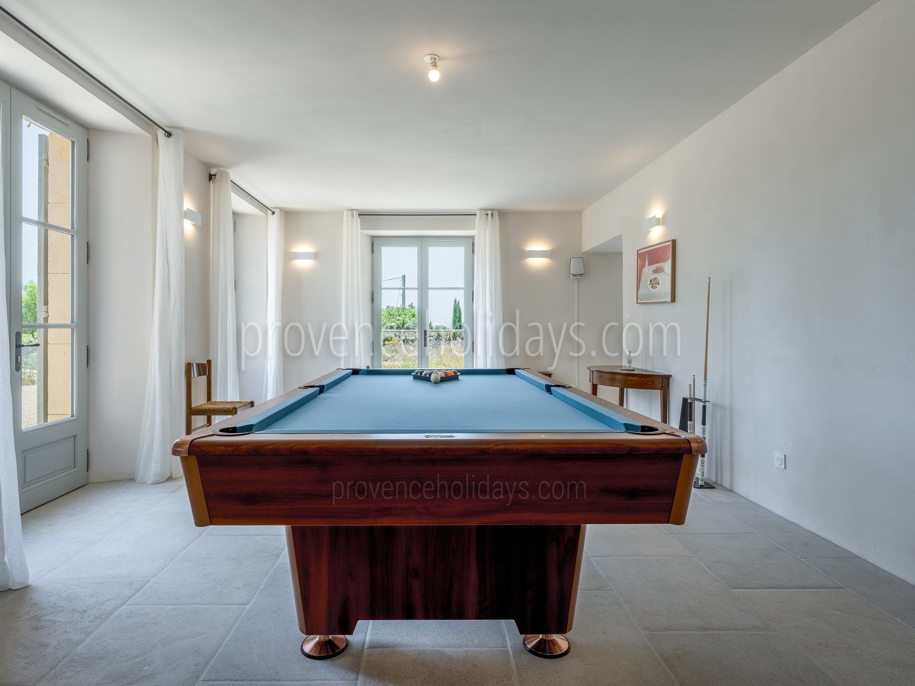 8 - Mas des Chênes: Villa: Interior