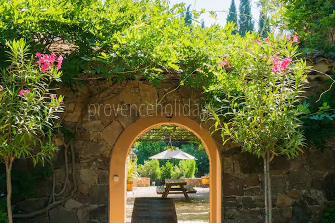38 - Bastide du Var: Villa: Exterior