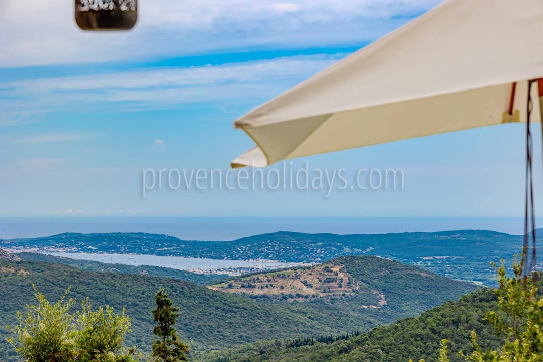 70 - Villa with sauna in La Garde-Freinet: Villa: Exterior