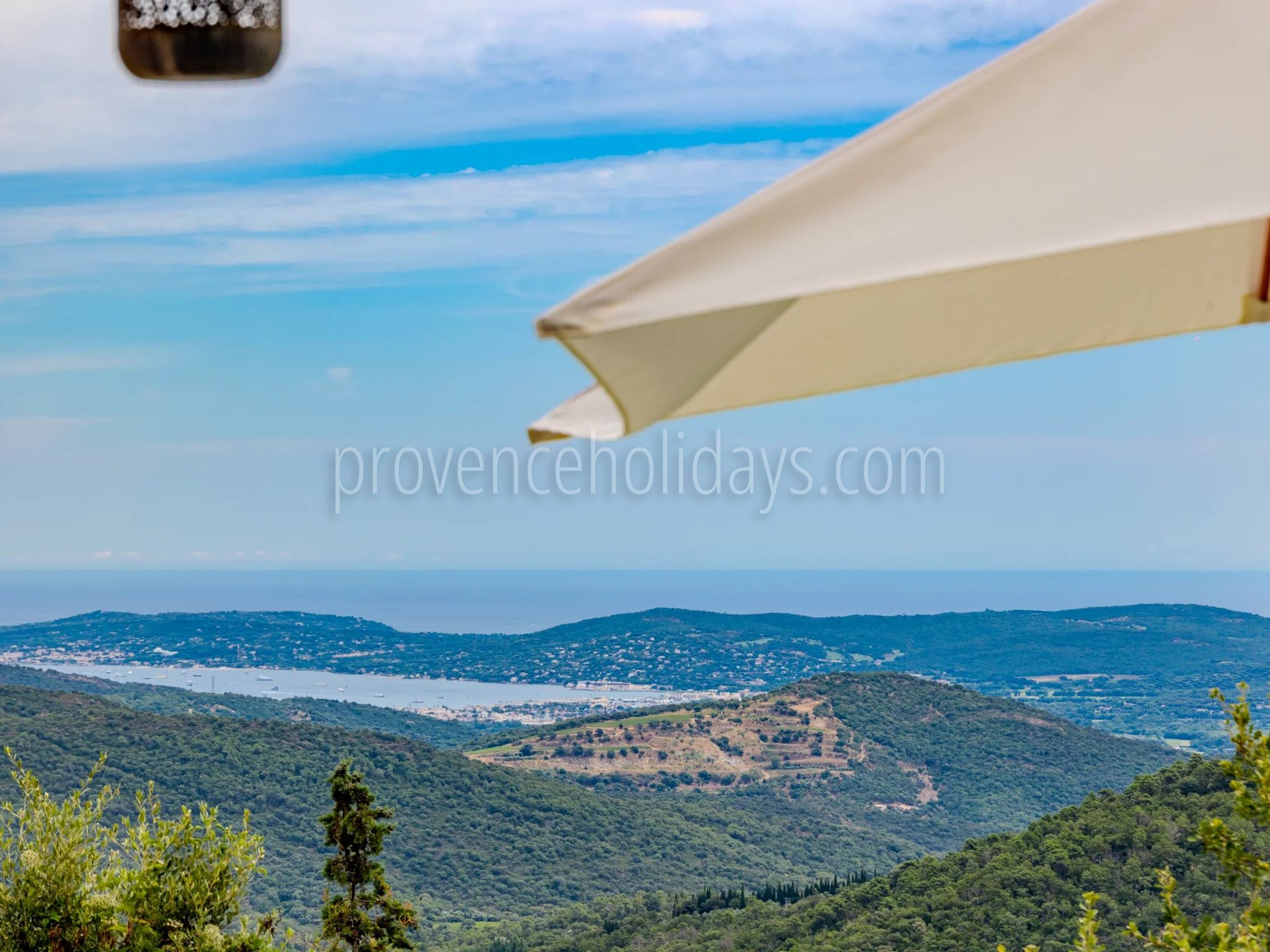 70 - Villa with sauna in La Garde-Freinet: Villa: Exterior