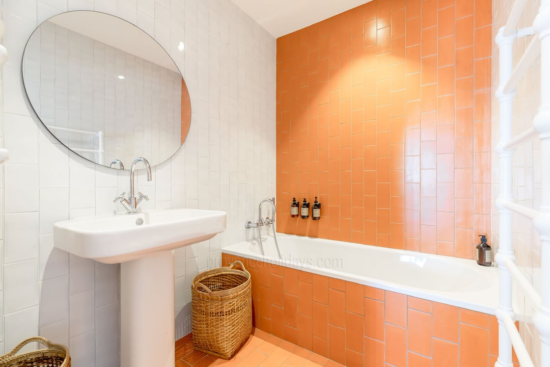 48 - Maison Bardot: Villa: Bathroom