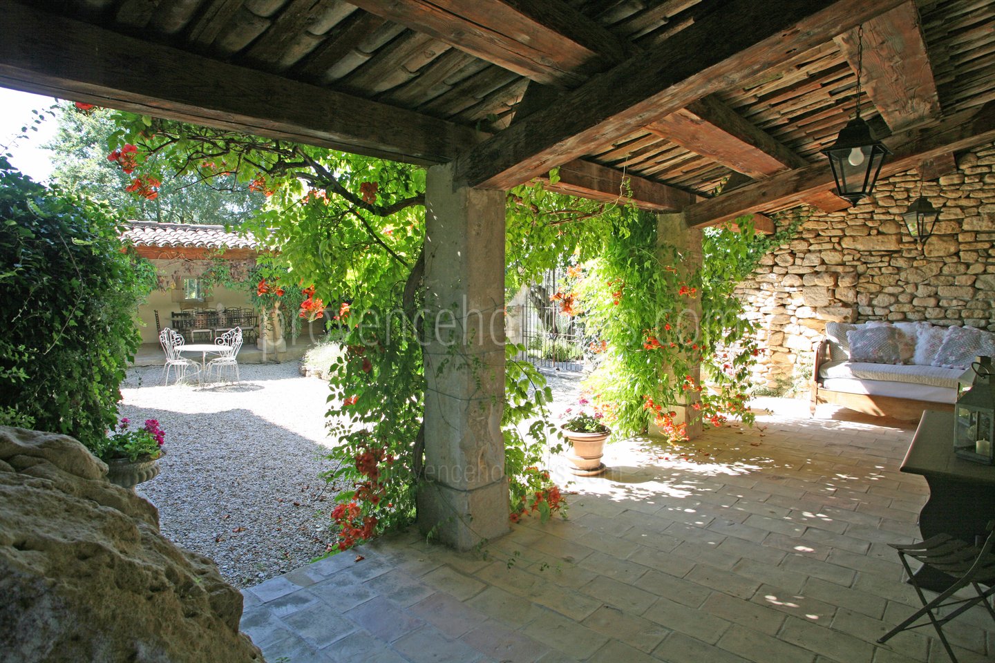 25 - Le Mas des Buis: Villa: Exterior