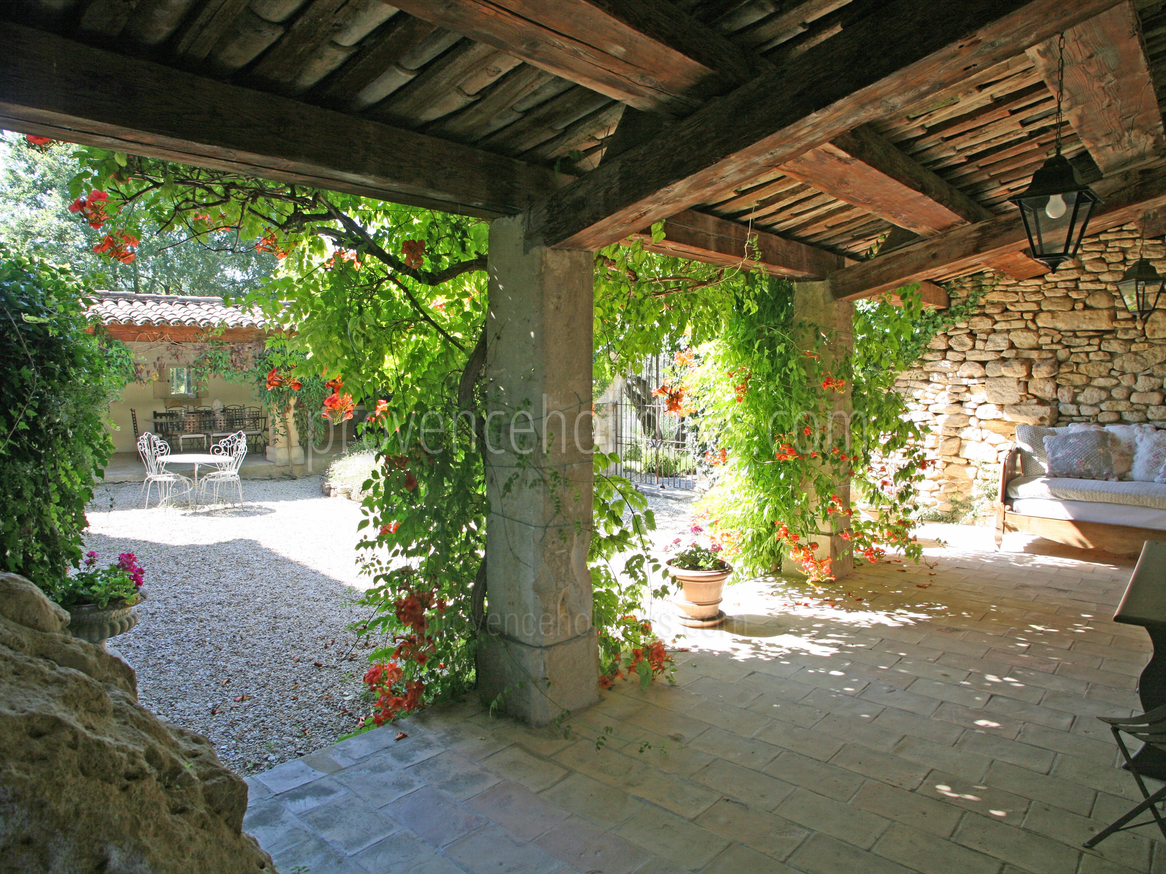 25 - Le Mas des Buis: Villa: Exterior