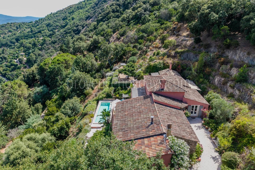 31 - Villa with sauna in La Garde-Freinet: Villa: Exterior