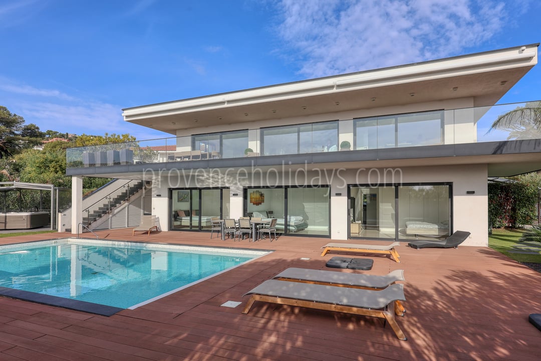 34 - Villa Sea Pearl: Villa: Exterior