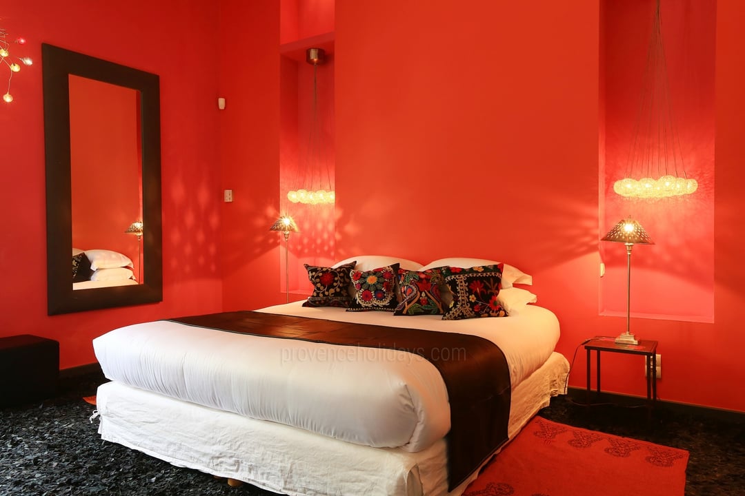 9 - Mas de l\'Artiste: Villa: Bedroom