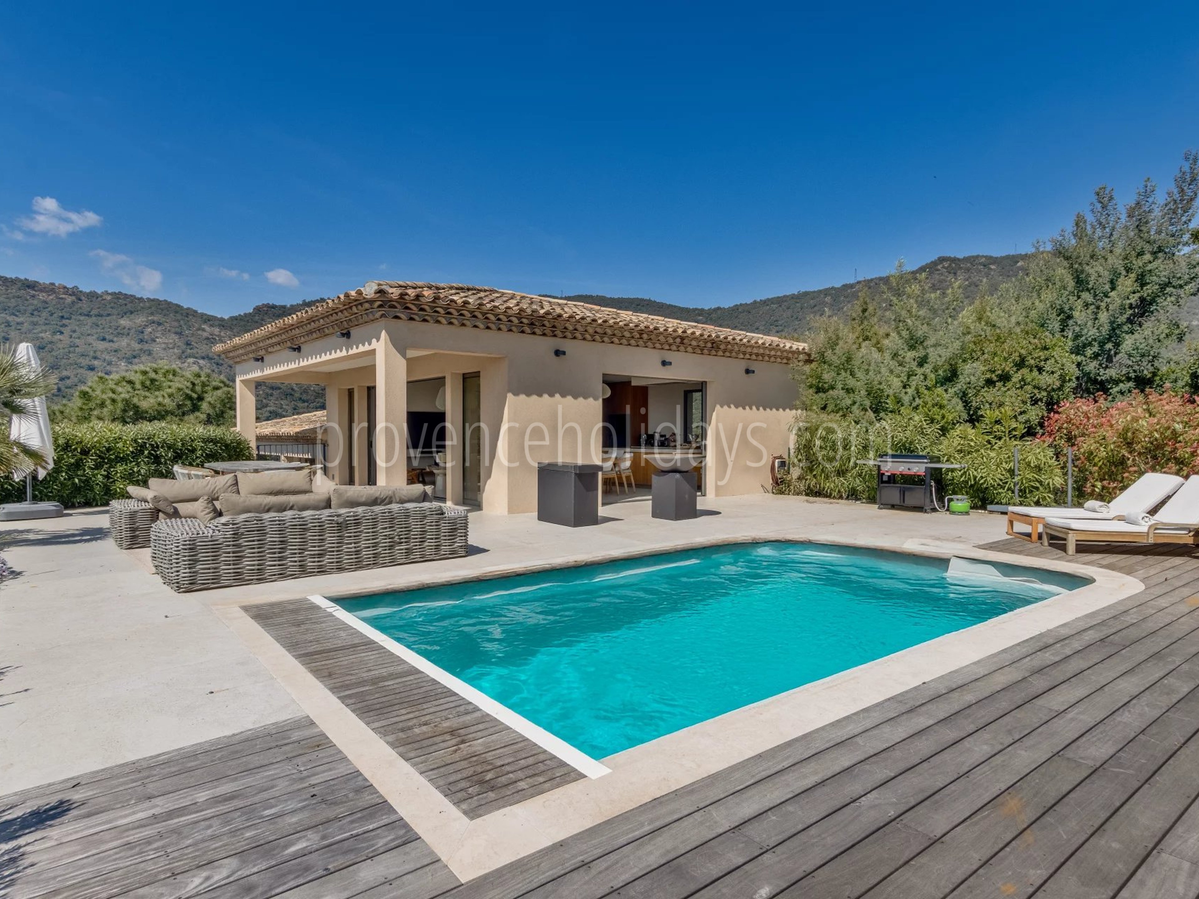 3 - Gerenoveerde villa in Rayol-Canadel-sur-Mer: Villa: Pool