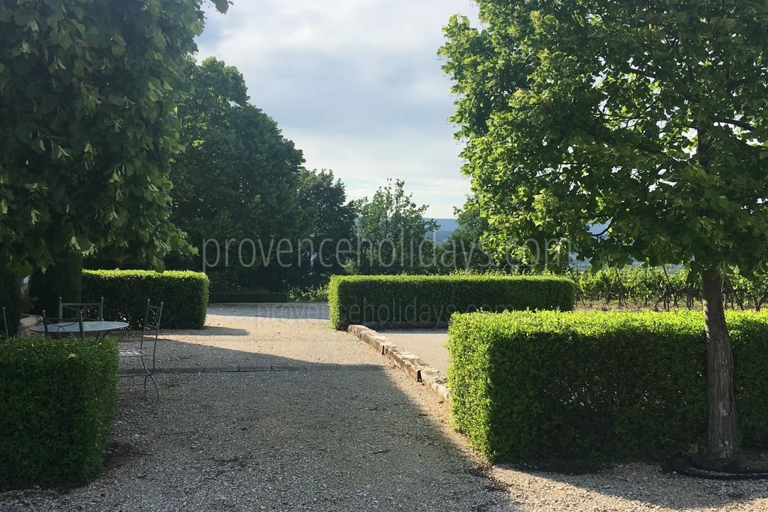 17 - Le Mas des Buis: Villa: Exterior