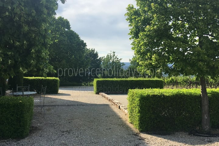 17 - Le Mas des Buis: Villa: Exterior