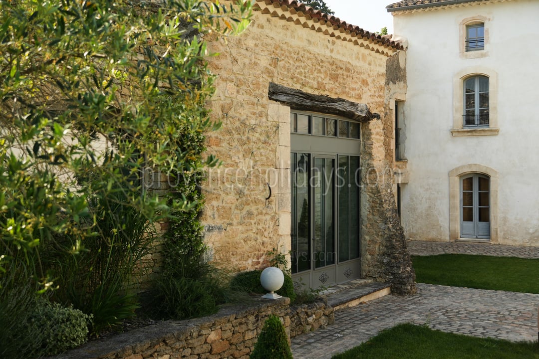 82 - Domaine du Grand Chêne: Villa: Exterior