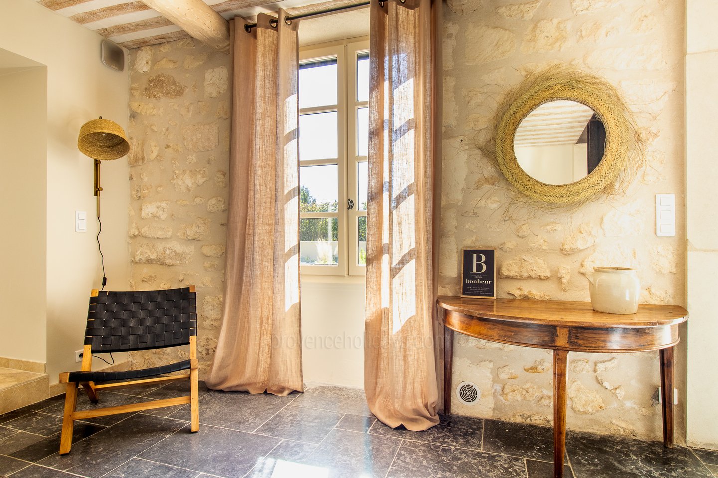 18 - Mazet de Fontvieille: Villa: Bedroom