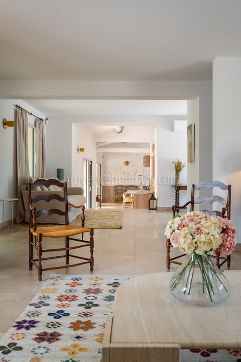 48 - Le Mas du Rollier: Villa: Interior