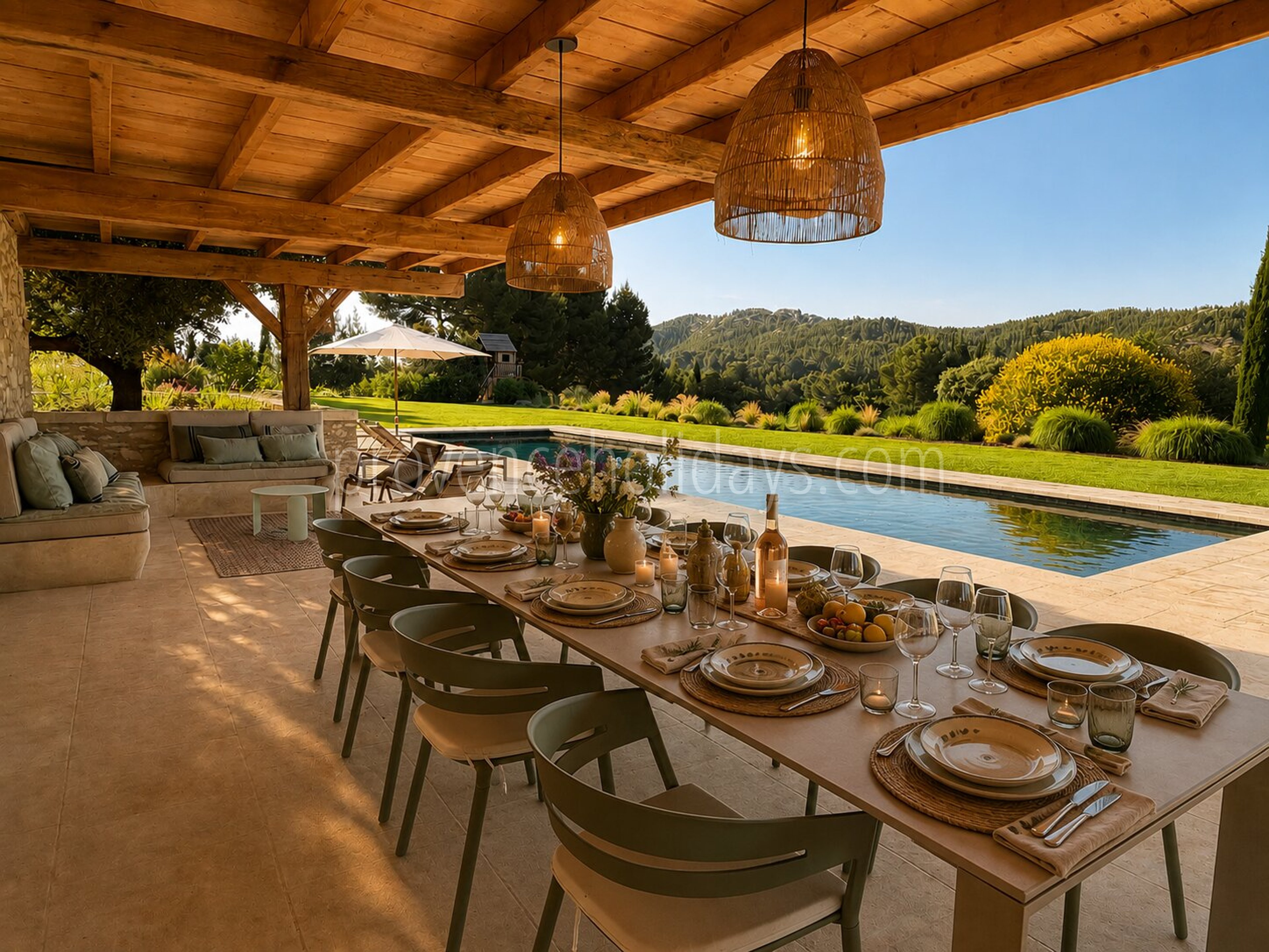 40 - Le Loup des Alpilles: Villa: Exterior