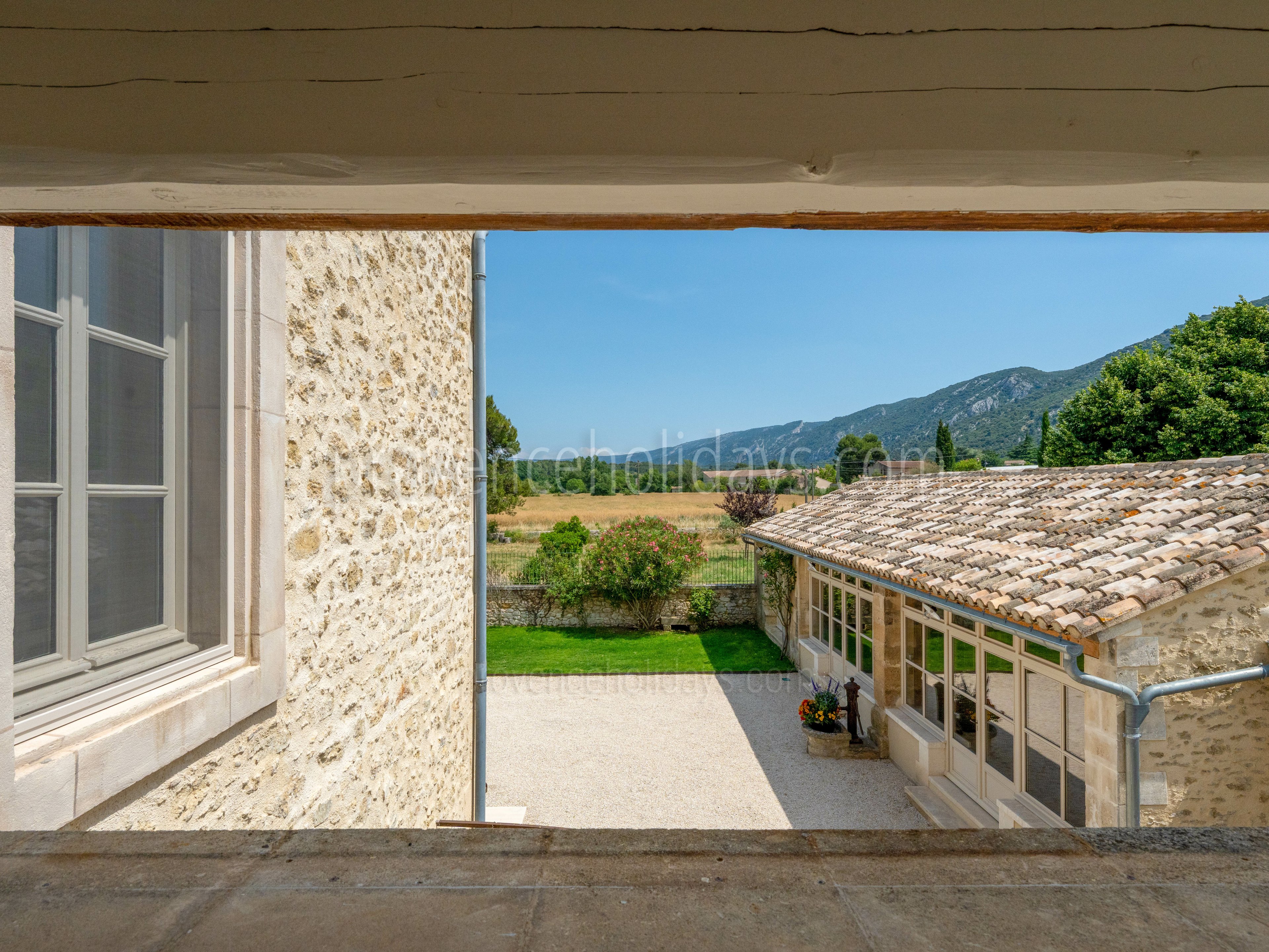 35 - L\'art de vivre: Villa: Exterior