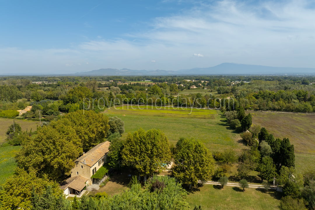 41 - Le Mas d\'Entraigues: Villa: Exterior