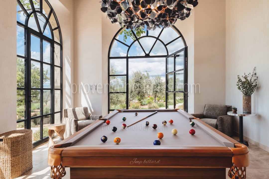 22 - Mas de Pierre: Villa: Interior