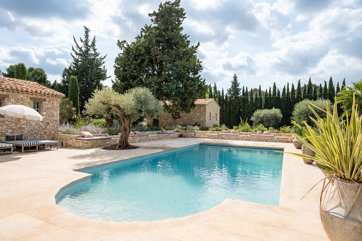 Semestervilla i Saint-Rémy-de-Provence, Alpillerna