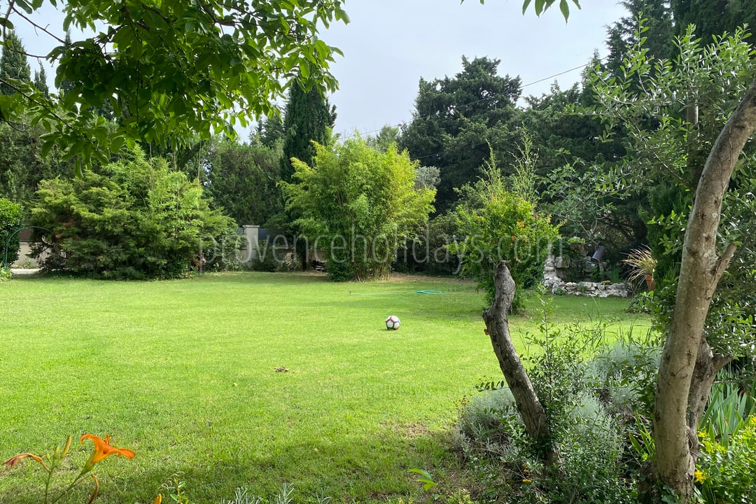 Mas proche d'Eygalières avec piscine à vendre 5 - Mas des Couroulous: Villa: Exterior