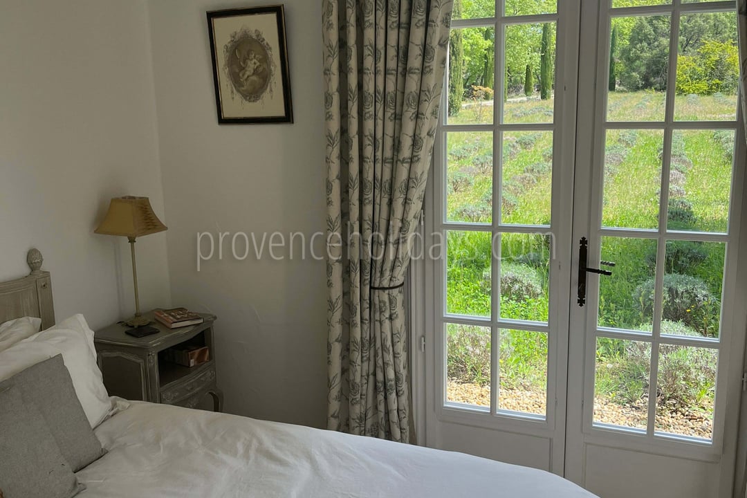 14 - Villa Lacoste: Villa: Bedroom