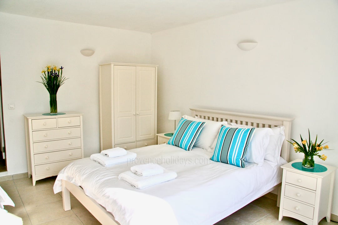 9 - Villa Concerto: Villa: Bedroom