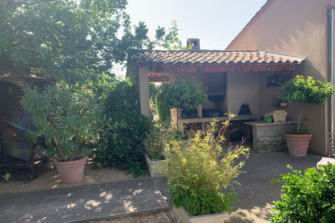 16 - Chez Thomas: Villa: Exterior