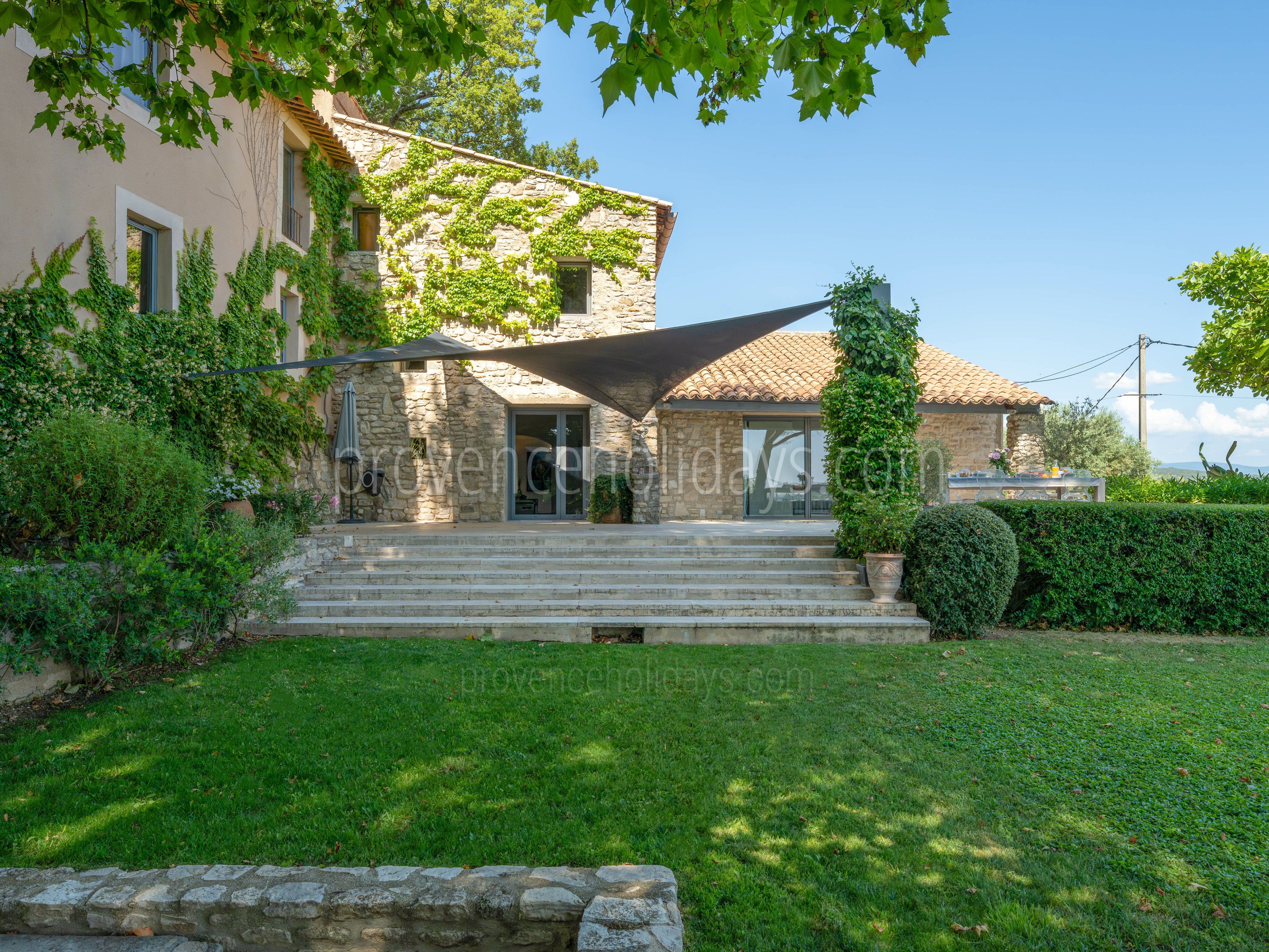 39 - Domaine de la Bouisse: Villa: Exterior