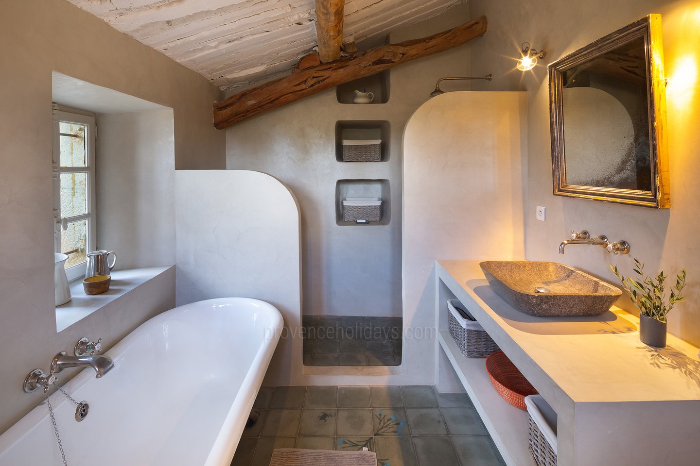 87 - Mas des Lavandes: Villa: Bathroom