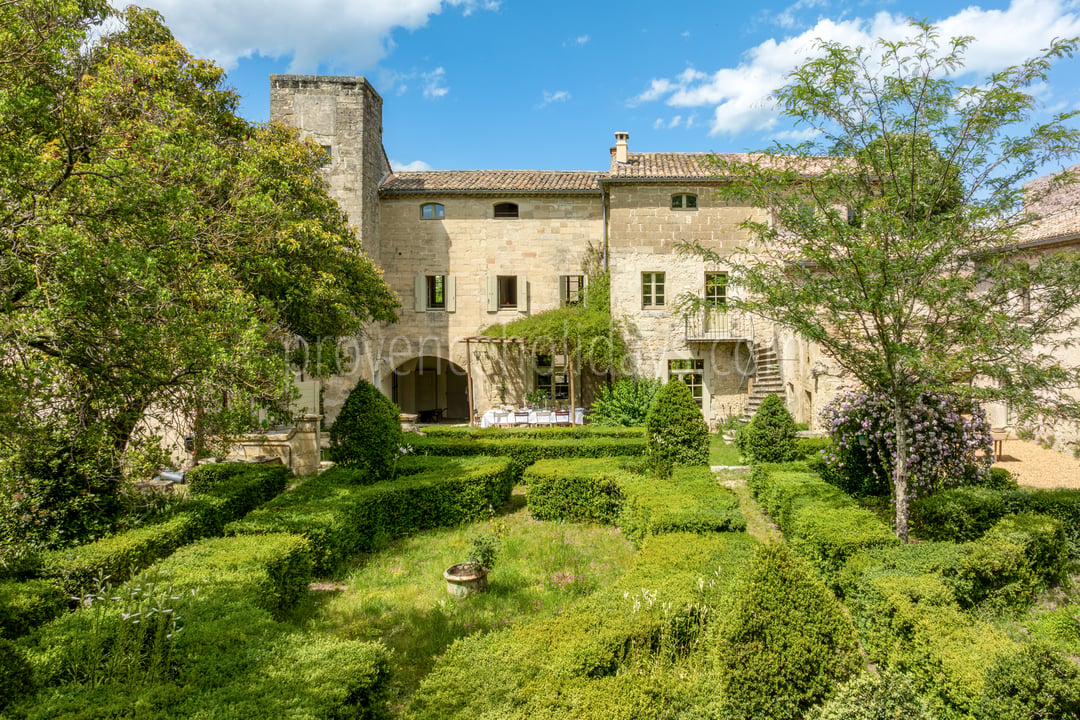 5 - Les Vieilles Pierres: Villa: Exterior