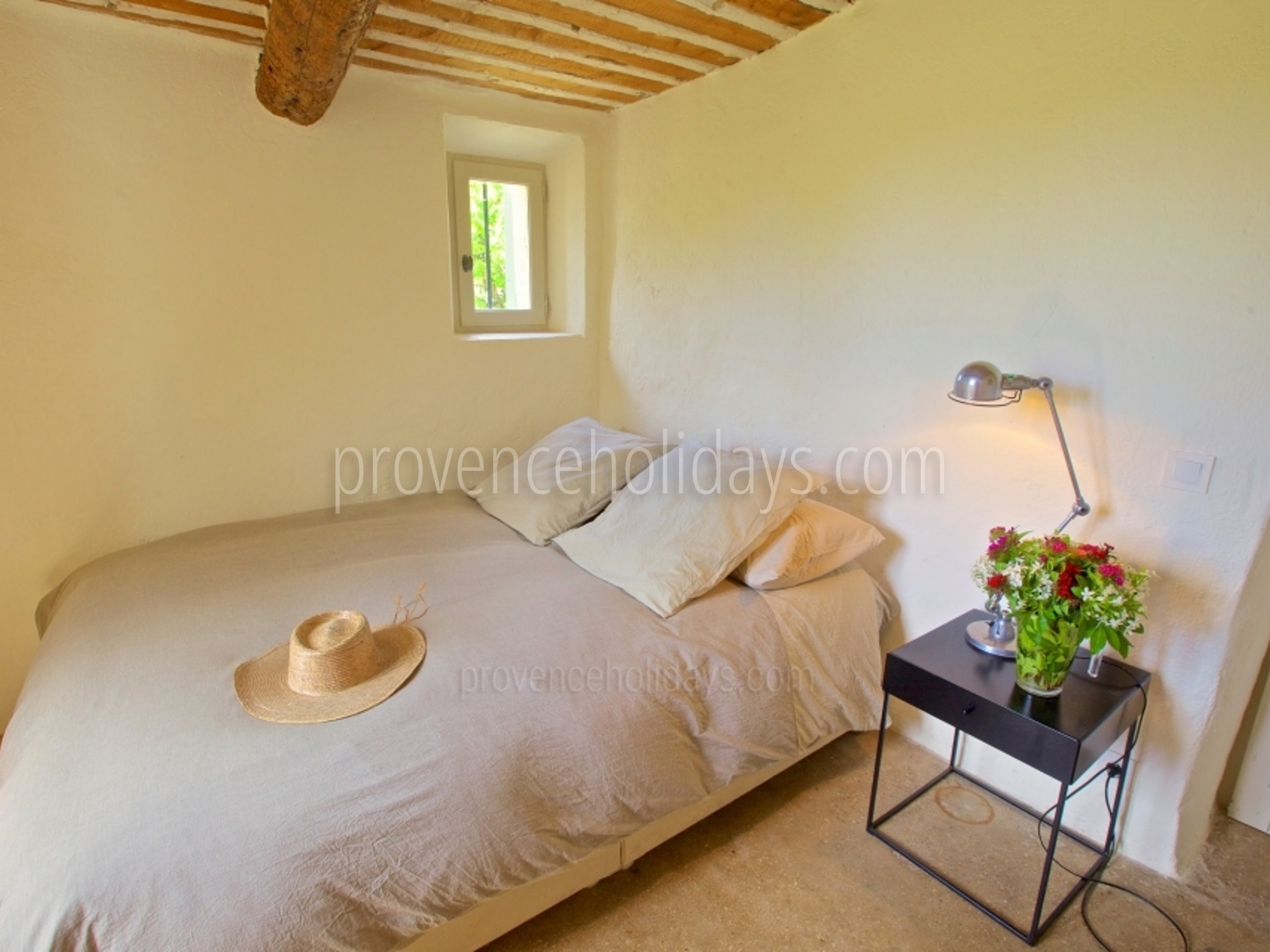 51 - Mas des Lavandes: Villa: Bedroom