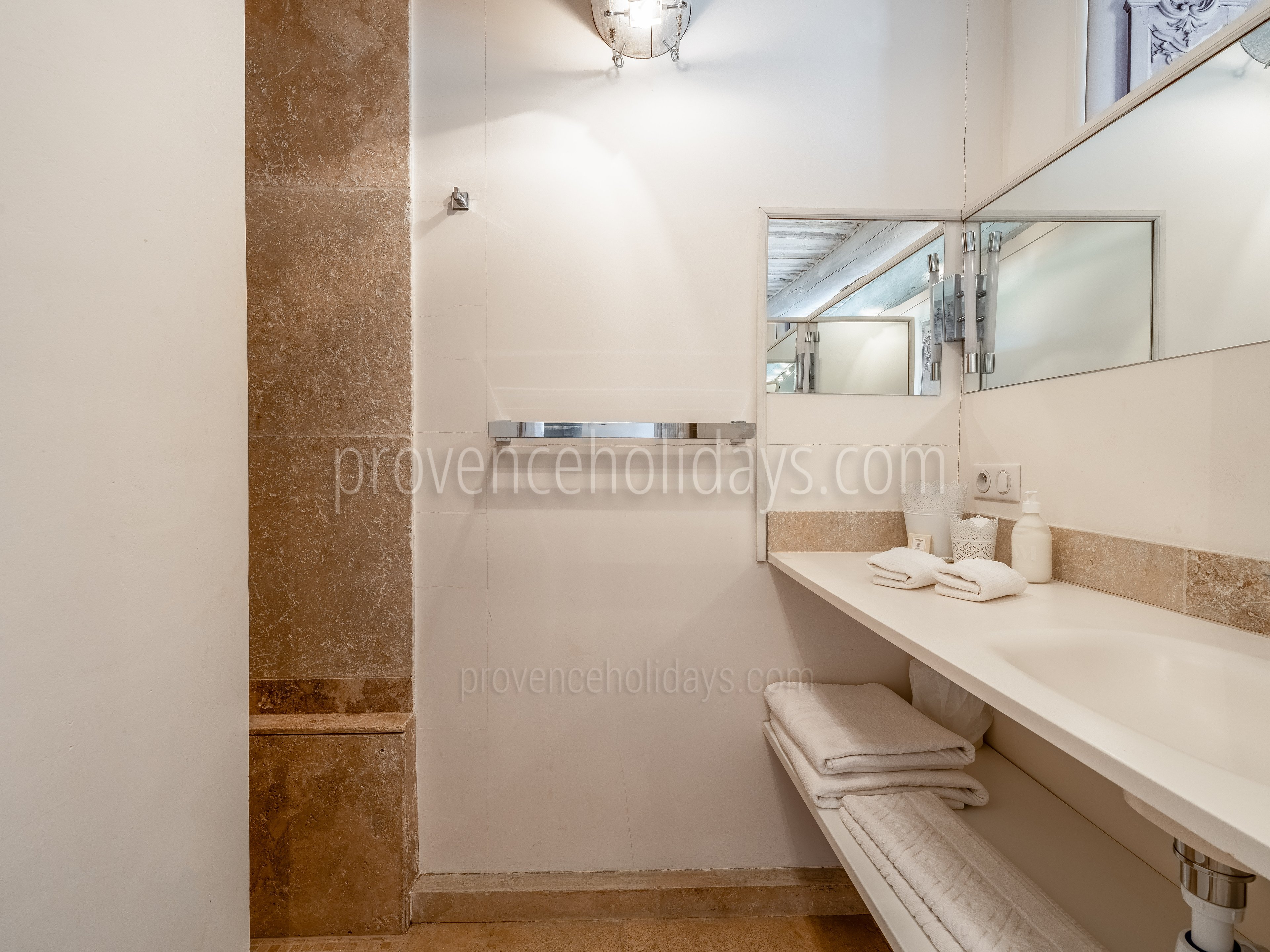 57 - Mas des Vignes: Villa: Bathroom