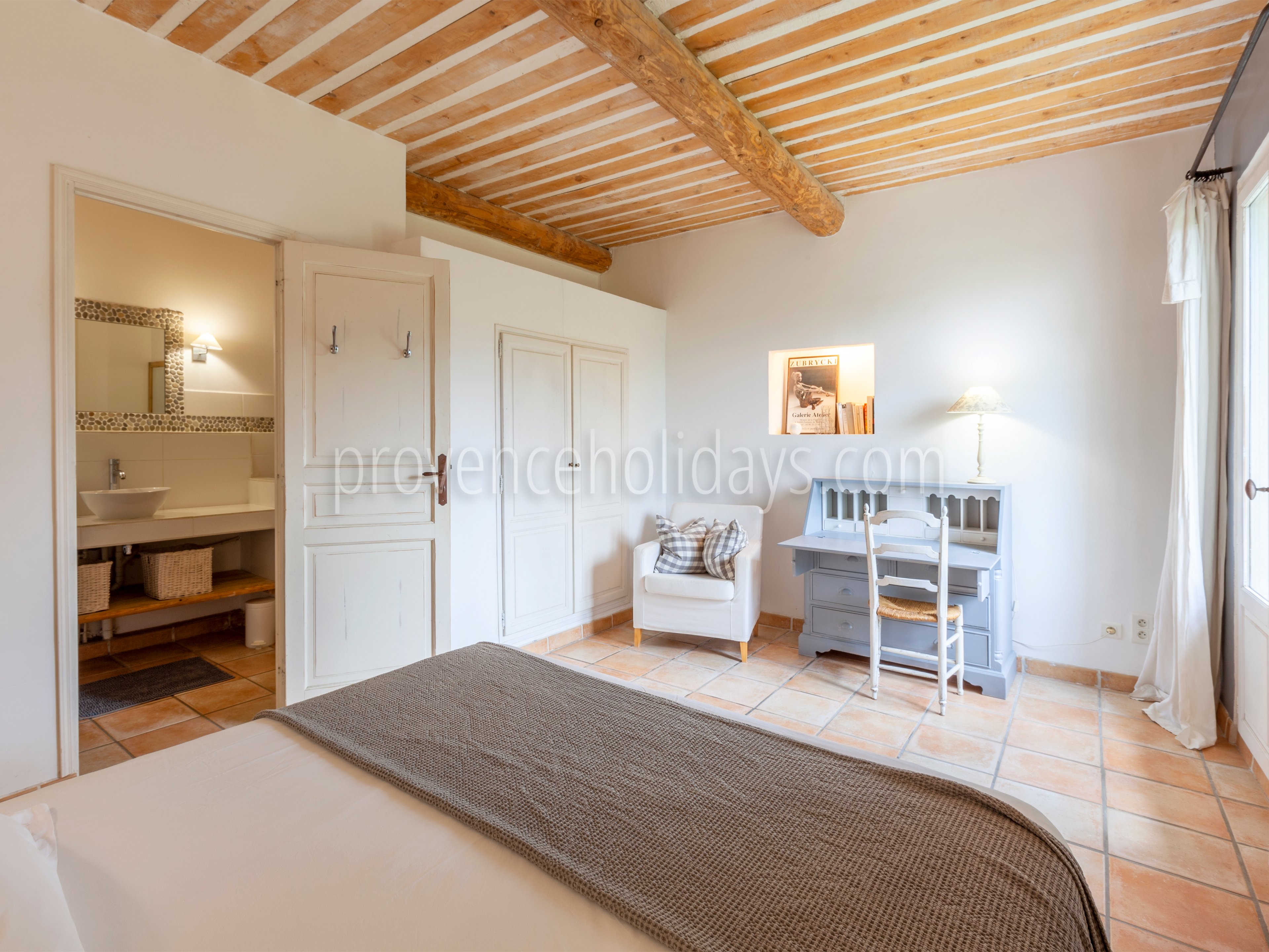 50 - Maison Robion: Villa: Bedroom