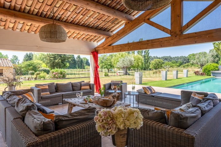 77 - Mas des Vignes: Villa: Exterior