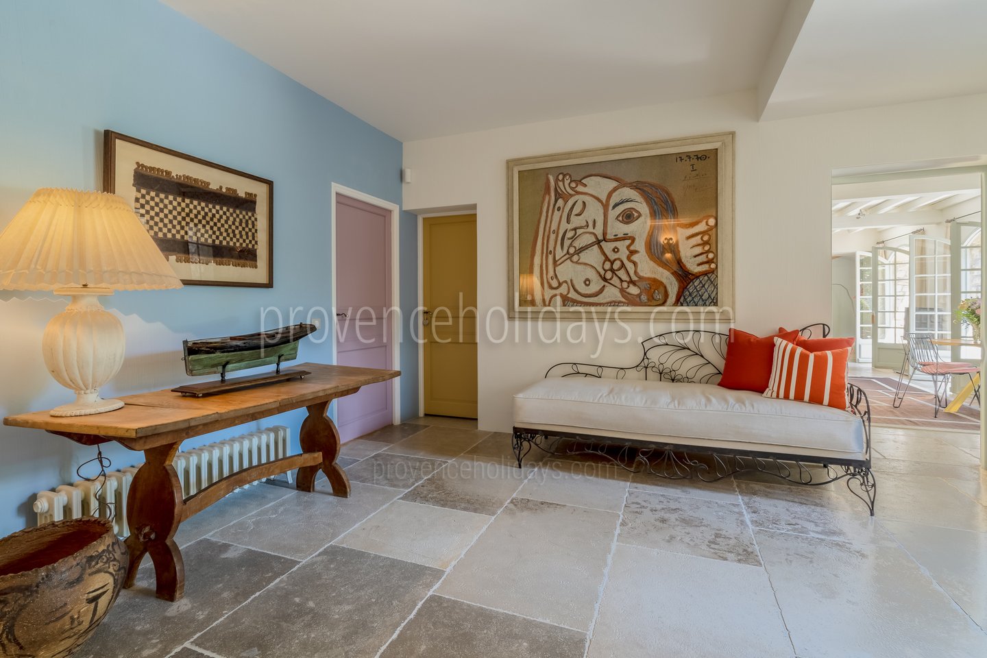 27 - Mas en Campagne: Villa: Interior