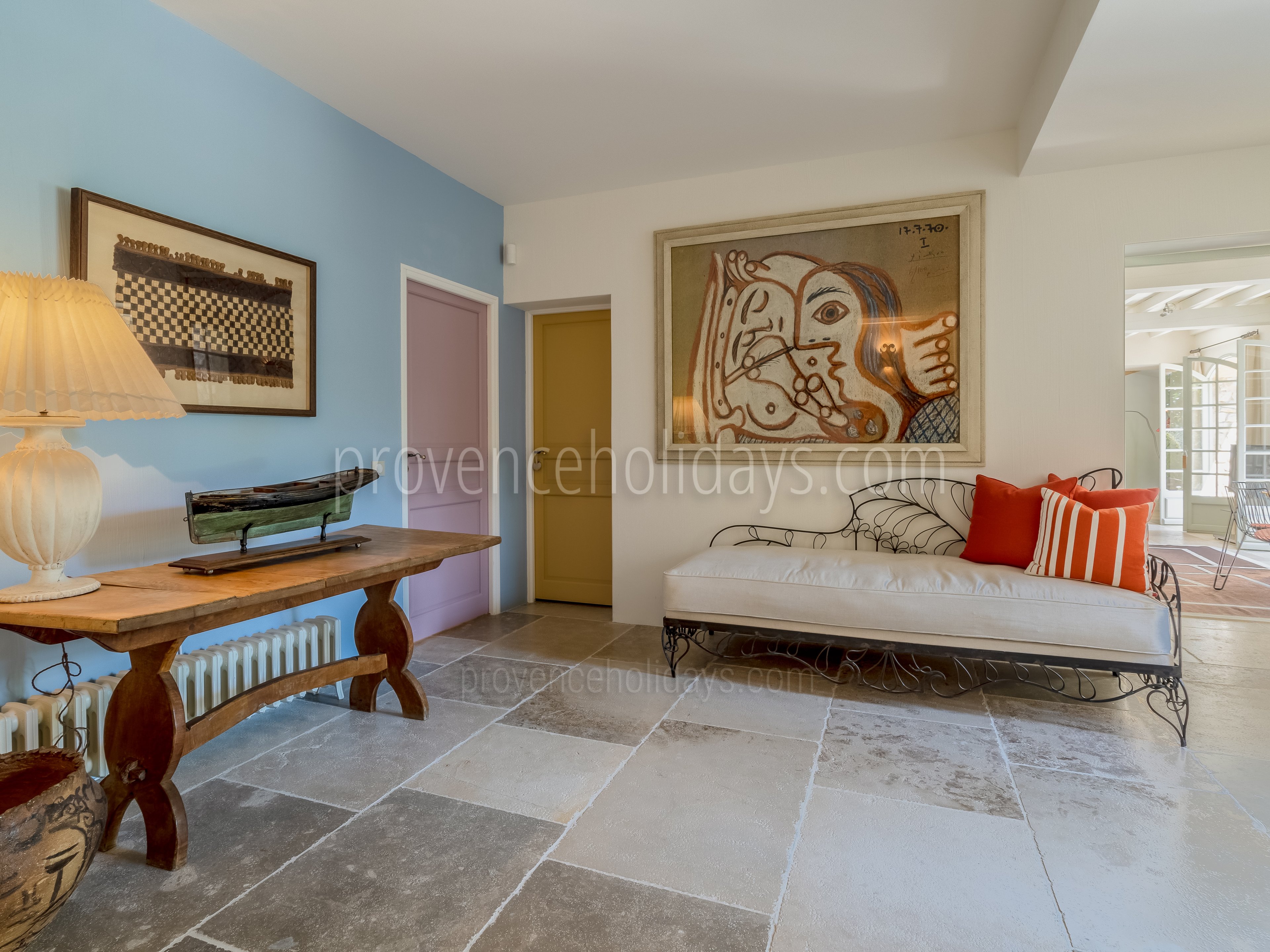 27 - Mas en Campagne: Villa: Interior