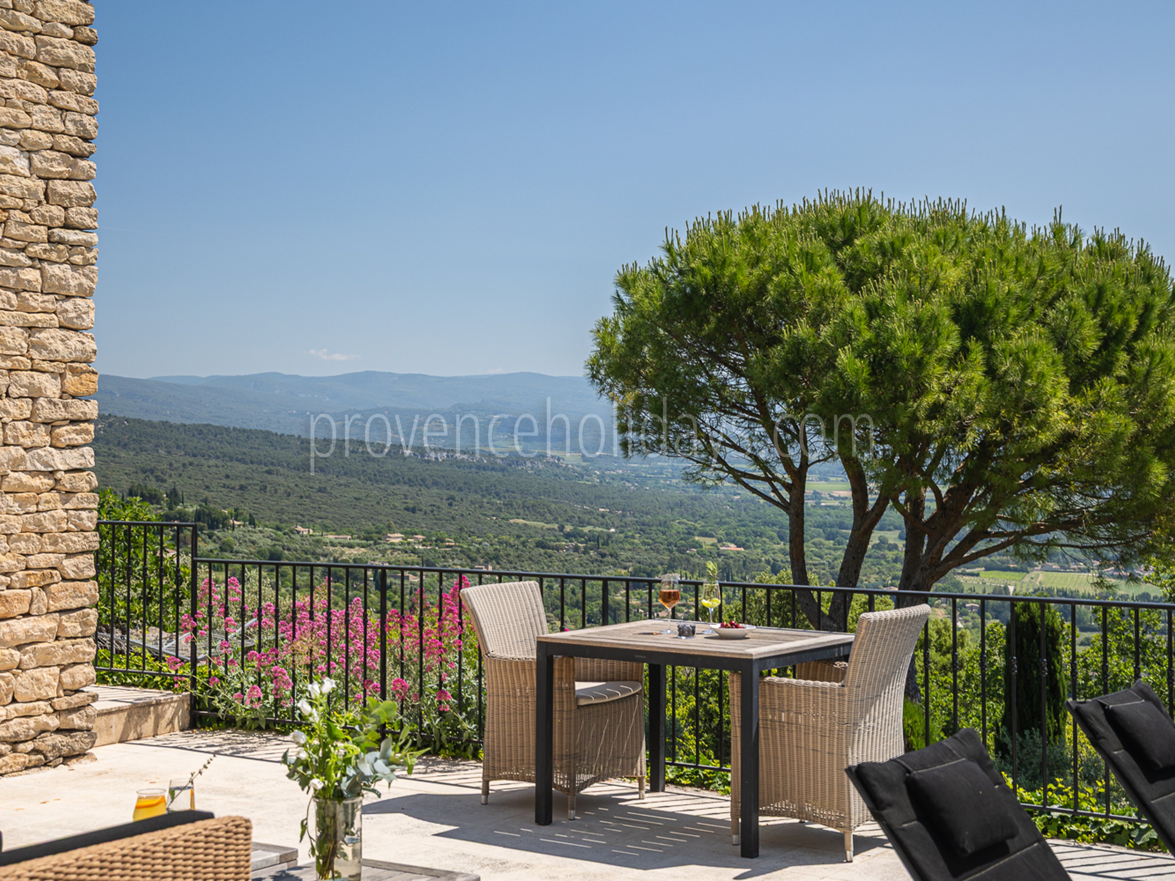 36 - Villa Alta Provence: Villa: Exterior