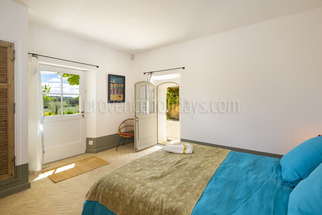 13 - Mas des Cyprès: Villa: Bedroom