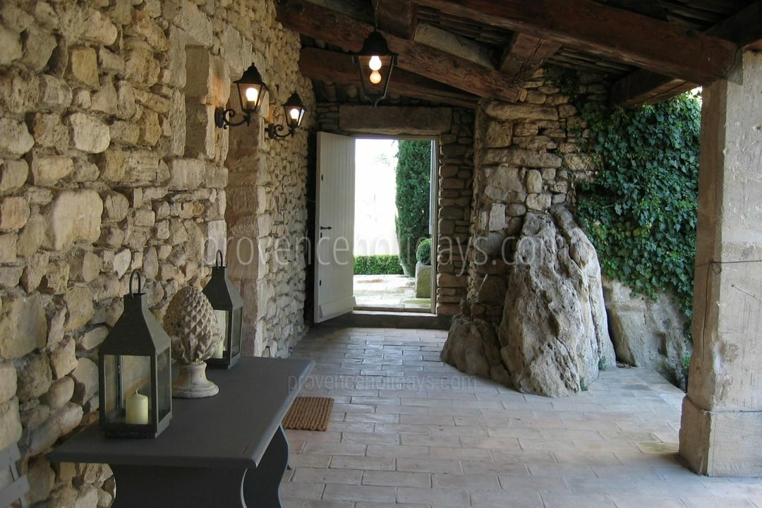 22 - Le Mas des Buis: Villa: Exterior
