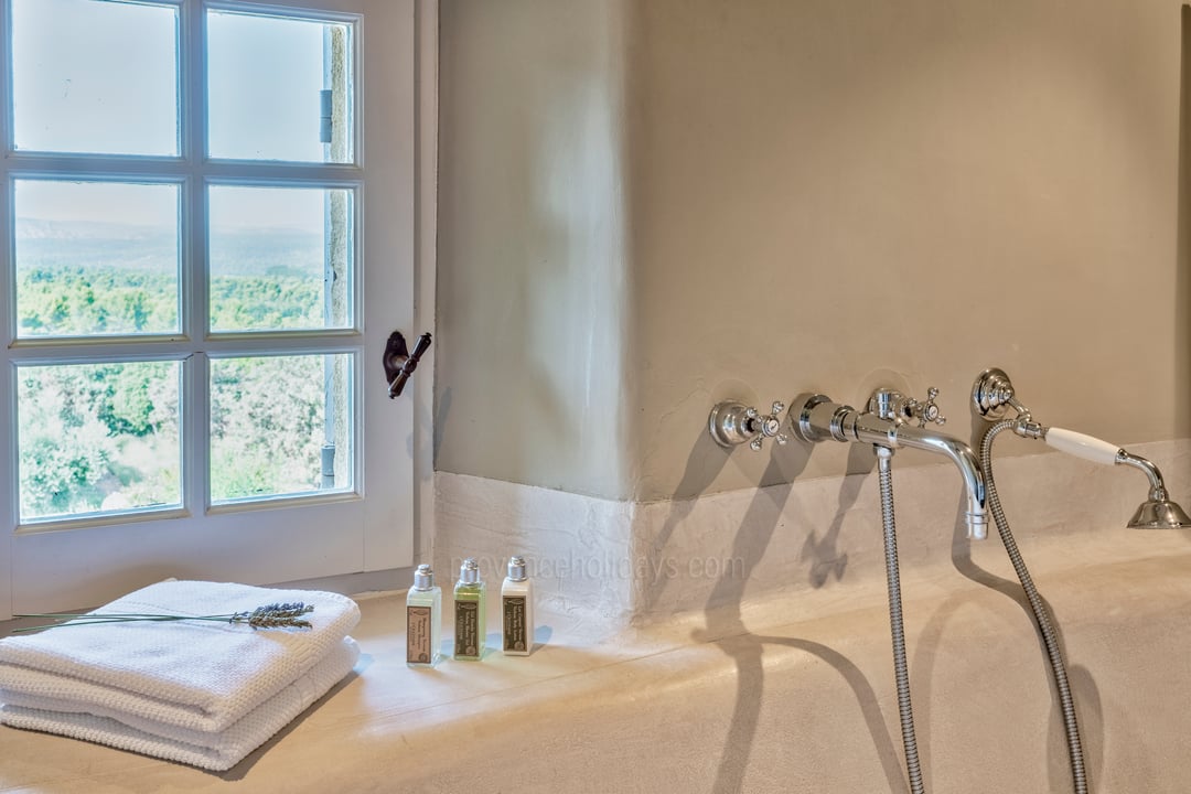 70 - Domaine de la Sainte Victoire: Villa: Bathroom