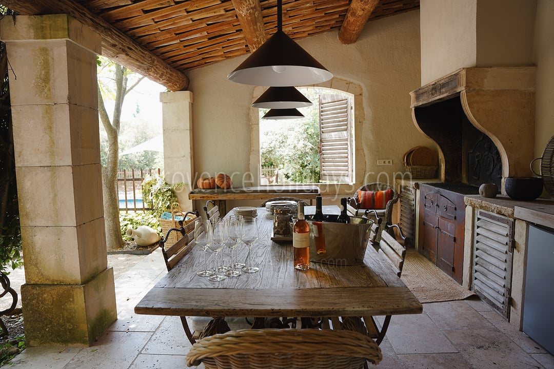 21 - Le Mazet des Collines: Villa: Exterior