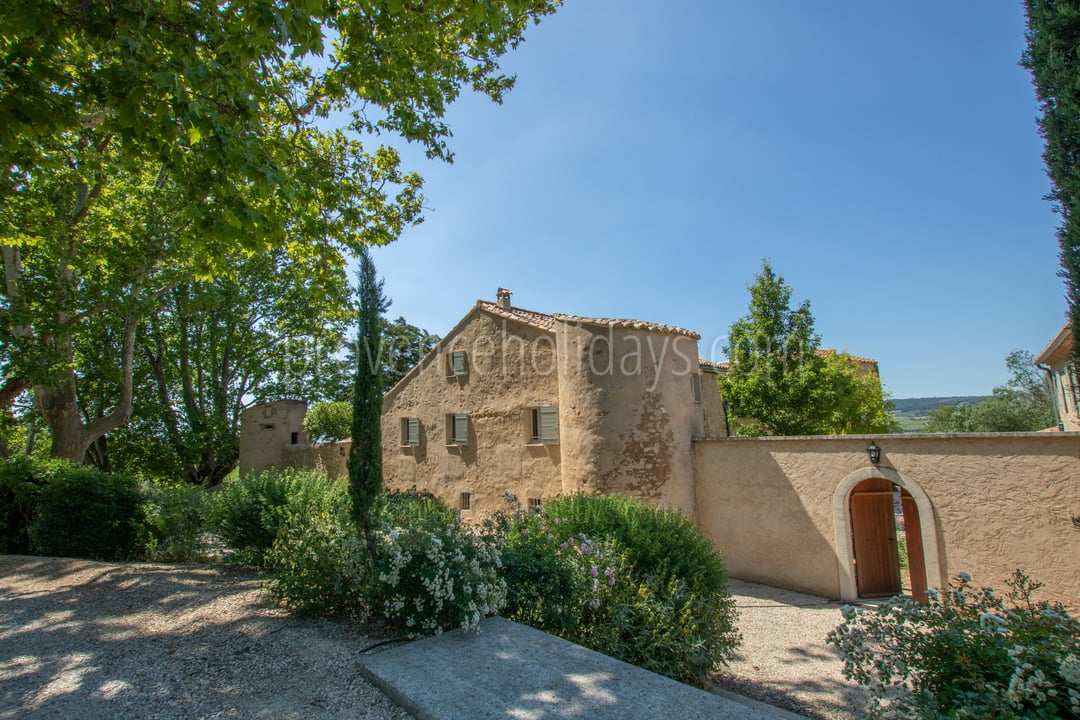 33 - Château des Templiers: Villa: Exterior