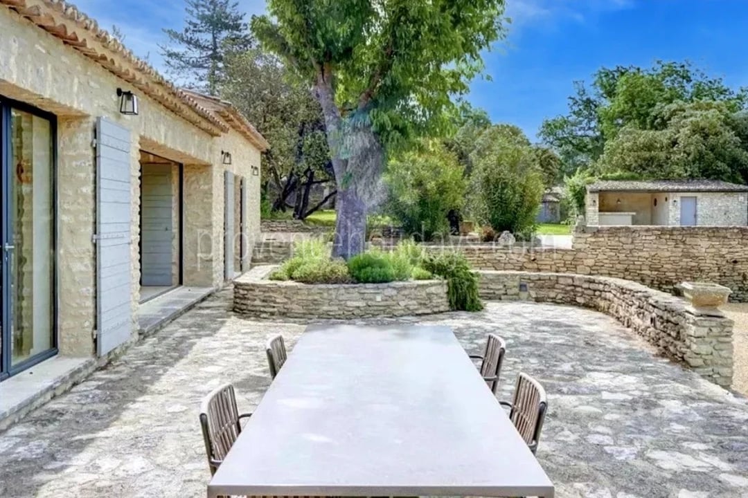 7 - Characterful mas in Ménerbes: Villa: Exterior