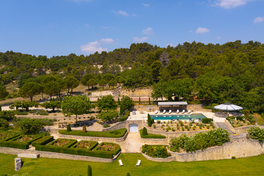 9 - La Roseraie: Villa: Exterior