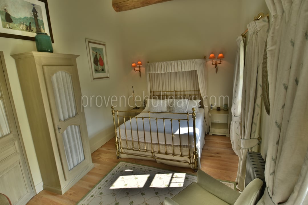 29 - Chez Emile: Villa: Bedroom
